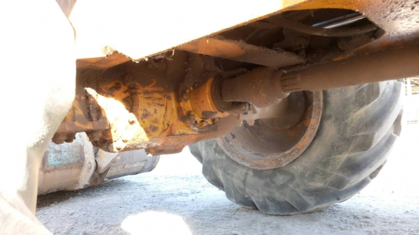 ขายด่วนรถตัก KOMATSU 507 เอวอ่อน รถสภาพสวย เครื่องปั้มดีเยี่ยม ยางสวยพร้อมใช้งาน เหมาะสมหรับร้านอุปกรณ์ก่อสร้าง รถพร้อมทำงานทันทีครับ