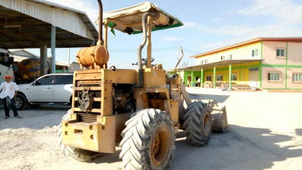 ขายด่วนรถตัก KOMATSU 507 เอวอ่อน รถสภาพสวย เครื่องปั้มดีเยี่ยม ยางสวยพร้อมใช้งาน เหมาะสมหรับร้านอุปกรณ์ก่อสร้าง รถพร้อมทำงานทันทีครับ