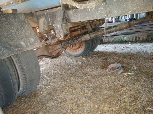 ขายรถนวดข้าว  6 ล้อ ตู้นวด  6 ฟุต เครื่อง hino