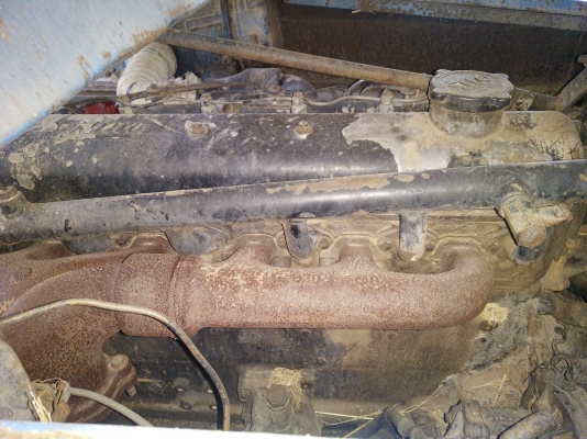 ขายรถนวดข้าว  6 ล้อ ตู้นวด  6 ฟุต เครื่อง hino