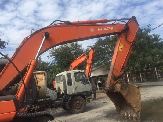 ขายรถแบคโฮ HITACHI ZX200-3 เอกสารเล่ม ไมล์ 11000 ราคา 1250000