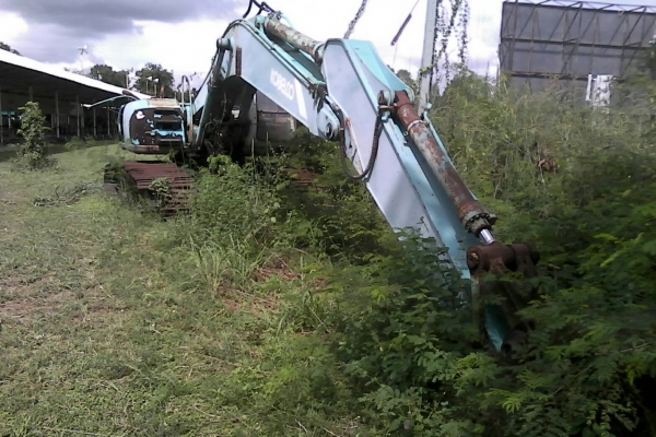 ขายแพ็คคู่kobelco sk200m5+Cat E200bสภาพใช้ได้ ติดต่อคุณอ๊อฟ พิจิตร086-737-9991