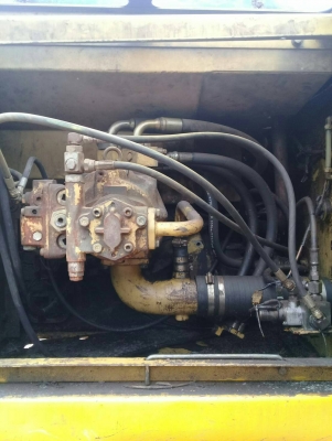 ขายรถแบคโฮ KOMATSU PC200-6 เอกสารอินวอย ระบบไฟเต็ม ช่วงล่างใหม่ ราคา 850000