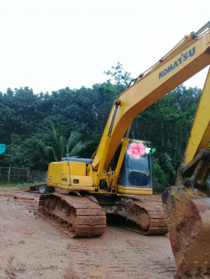 ขายรถแบคโฮ KOMATSU PC200-6 เอกสารอินวอย ระบบไฟเต็ม ช่วงล่างใหม่ ราคา 850000