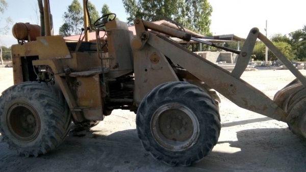 ขายด่วนรถตักเอวอ่อนkomatsu-507รถนำเขาสภาพพร้อมใช้งาน