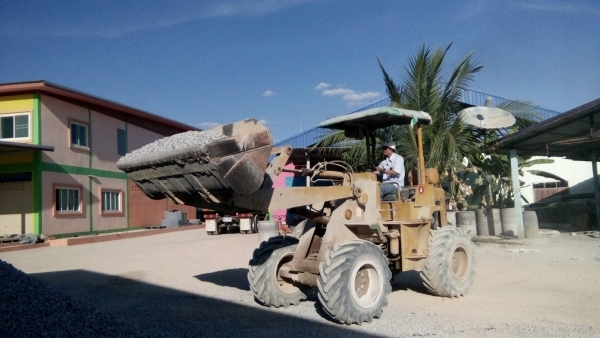 ขายด่วนรถตักเอวอ่อนkomatsu-507รถนำเขาสภาพพร้อมใช้งาน