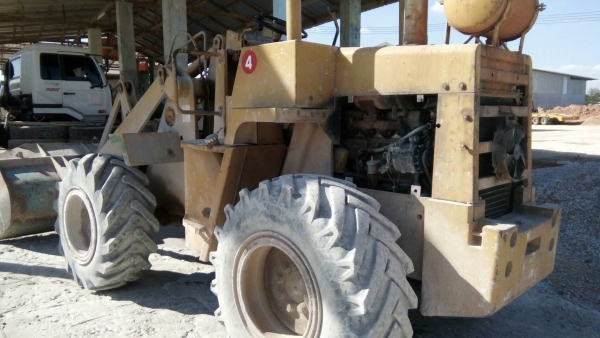 ขายด่วนรถตักเอวอ่อนkomatsu-507รถนำเขาสภาพพร้อมใช้งาน