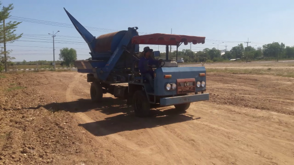 ขายรถนวด สี่ล้อกลาง เครื่อง 85 แรง ตู้สิงห์เปลือยจัมโบ ราคา  75,000 บาท