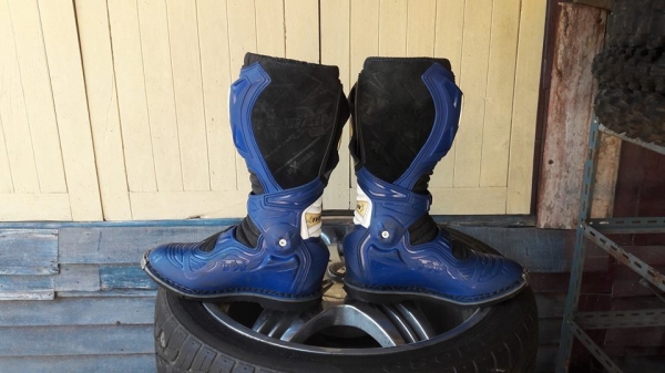 ขายรองเท้าฟอม่าเบอร์ 44