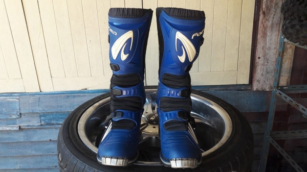 ขายรองเท้าฟอม่าเบอร์ 44