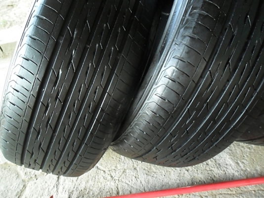 ยาง17 บริดสโตน 215-55-17ลงพื้นปี15 ดอกเกือบ1เซ็น GR-100