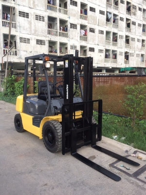 ขายรถโฟร์คลิฟท์ยี่ห้อKOMAT'SU FD20-12  ดีเซล