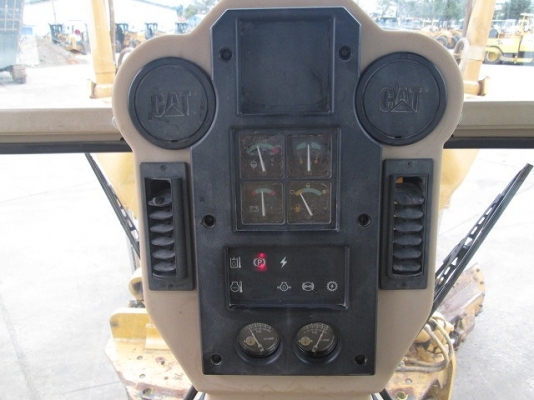 รถเกรดถนน Caterpillar 140H#2ZK03026 มือสองนำเข้า สภาพสวย ยังไม่เคยใช้งานในไทย