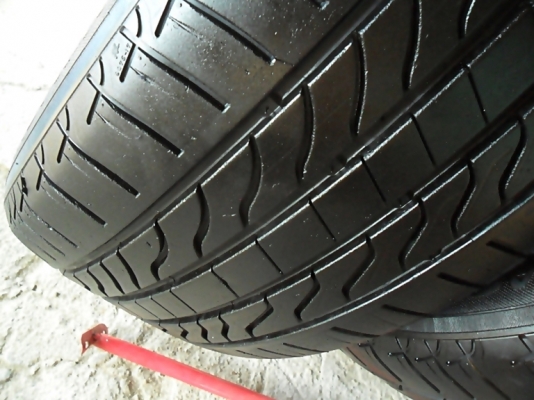 ยางขอบ17 มิชลิน 215-55-17ลงพื้นปี15 (4เส้น 4,800)ดอกเกือบ1เซ็น ยางขอบ17 มิชลิน 215-55-17ลงพื้นปี15 (4เส้น 4,800)ดอกเกือบ1เซ็น