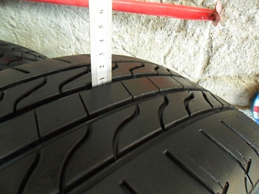 ยางขอบ17 มิชลิน 215-55-17ลงพื้นปี15 (4เส้น 4,800)ดอกเกือบ1เซ็น