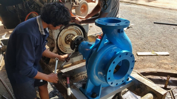 ขายเครื่องสูบน้ำแบบเครื่องยนต์ดีเซลและมอเตอร์ไฟฟ้า