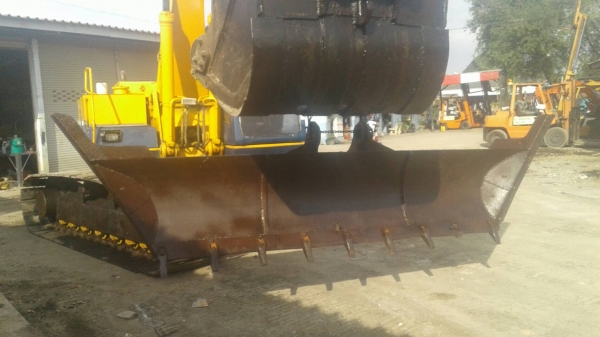 ขายบุ้งกี๋แบ็คโฮ 200