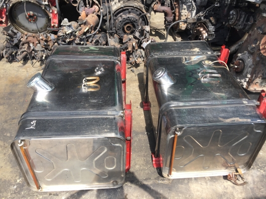 ถังน้ำมัน แสตนเลส 300L ญี่ปุ่นแท้100\%