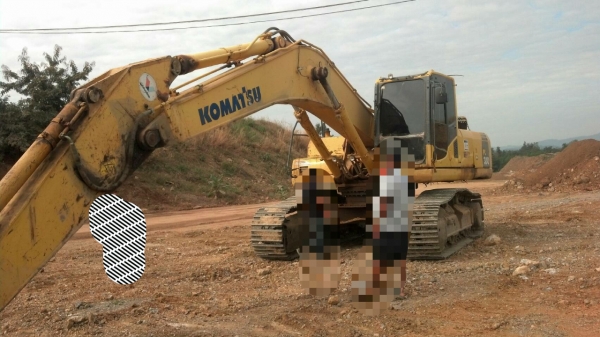 ขาย 1,690,000 KOMATSU pc 300-8 เล่มทะเบียน  ไฟฟ้าครบ เครื่องดี ปั้มแรง เอวแน่น ช่วงล่างเต็ม รถสวยพร้อมใช้เอกสารพร้อมโอน(รถอยู่ สกลนคร) 090-772-3710 090-772-3708