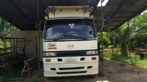 รถฮีโน่ 10 ล้อดั้ม FM1J 260 แรงม้า. ปี 45. , ( หัวขาว ) สนใจติดต่อ 081 - 6079515 รถฮีโน่ 10 ล้อดั้ม FM1J 260 แรงม้า. ปี 45. , ( หัวขาว ) สนใจติดต่อ 081 - 6079515