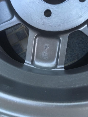 แมกซ์ sniper ขอบ15 กว้าง 7.5 นิ้ว 5รู 114 ET-15