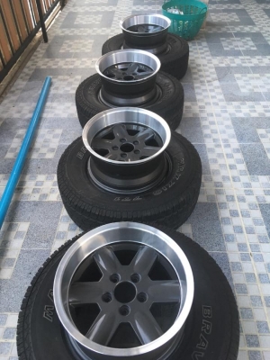 แมกซ์ sniper ขอบ15 กว้าง 7.5 นิ้ว 5รู 114 ET-15