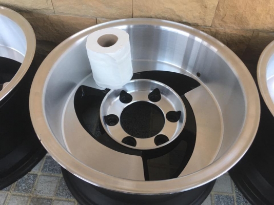 // แมกซ์ ขอบ 15 กว้าง 8.5 นิ้ว 6รู ทำสีปัดเงามาใหม่ หนาๆ//