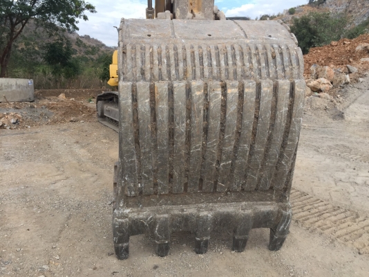 ขายถูกรถแบคโฮ Komatsu PC300 รุ่น 8 สภาพดี รถใช้งาน 12,920 ชม. สำหรับงานเหมือง หรือโครงการก่อสร้างขนาดใหญ่