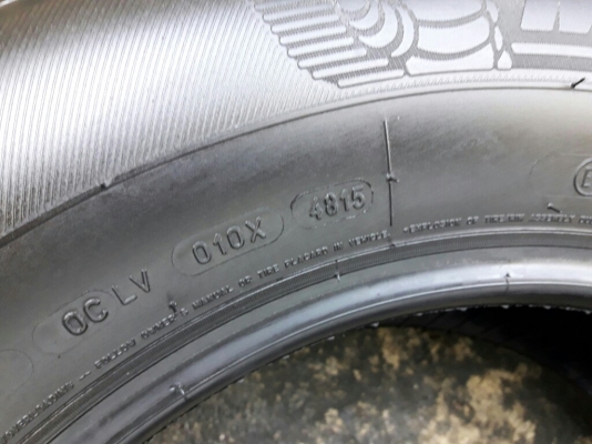 ยางMICHELIN 265 65R17 สัปดาห์ที่48ปี2015 ลงพื้นจริงปี2016 สภาพสวยมากๆ ดอกยางเยอะมากๆคุ้มสุดๆใช้อีกนาน