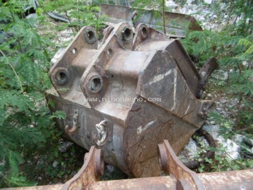 บุ้งกี้ ราคา 9,900 บาท รูสลัก ขนาด 6 cm. รหัสสินค้า 80903611 ติดต่อ 081-8283376  www.nihonmono.com