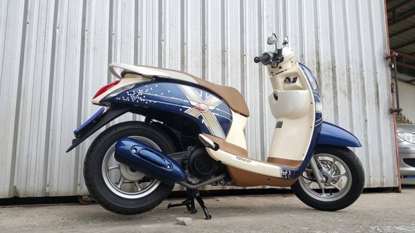 Scoopyi 2557 วิ่งน้อย ตัวTOPแมค สวยพร้อมใช้ไม่ล้มชน ต่อรองได้ครับ