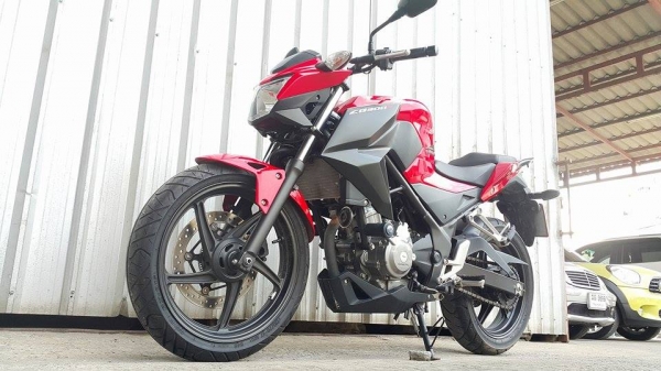 CB300F ราคา PCX ปี 2557 เครื่องเดิมขี่นิ่ม พร้อมใช้งานไม่ล้มชนแปะ