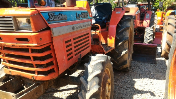 ขายรถไถ KUBOTA L1-245 พวงมาลัยพาวเวอร์ 2เพลา 24 แรง  ราคา 85,000 อ.แกลง จ.ระยอง มีบริการขนส่งทั่วไทย DC Tractor Rayong 0818618678,0899347475 https://www.facebook.com/DC-Tractor-Rayong-3071545327&hellip;/shop&hellip; id line=081-8618678 id line=089-9347475