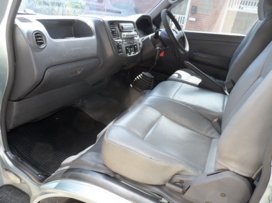 NISSAN URVAN 3.0 MT 2J ติดตั้งแก๊ส NGV พร้อมใช้ ขายถูก T. 086-527-9533