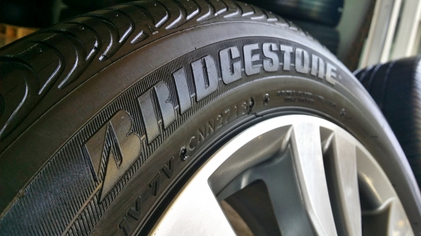 ล้อแม็กเดิมซิตี้ ขอบ16 4รู100 พร้อมยางบริดสโตน ทูรันซ่า ปี13 ล้อแม็กเดิมซิตี้ ขอบ16 4รู100 พร้อมยางบริดสโตน ทูรันซ่า ปี13