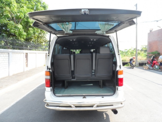 TOYOTA HIACE 3.0 MT ปี 2002 รถพร้อมใช้ จัดไฟแนนซ์ได้ T.086-527-9533