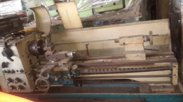 ขายครับขาย เครื่องกลึง 6 ฟุต เบา 3 เพลาเบรค ปั๊มน้ำ จอลิเนี่ย ครบ พร้อมใช้ เก่าเก็บ 65000 เอก ปทุม 0814583376