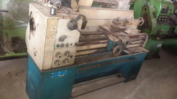 ขายครับขาย เครื่องกลึง 6 ฟุต เบา 3 เพลาเบรค ปั๊มน้ำ จอลิเนี่ย ครบ พร้อมใช้ เก่าเก็บ 65000 เอก ปทุม 0814583376