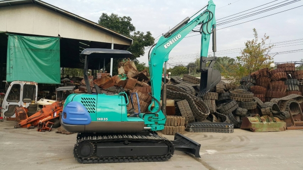 ขายรถขุด KOBELCO รุ่น SK035 มือสองญี่ปุ่น แทรกเหล็ก สลักบูท เอวแน่น 100\% ปั้มนิ้ว มีไลน์กระแทก แรงดีทุกระบบ พร้อมใช้งาน มือถือ/LINE ID : 0818753444 ขายรถขุด KOBELCO รุ่น SK035 มือสองญี่ปุ่น แทรกเหล็ก สลักบูท เอวแน่น 100\% ปั้มนิ้ว มีไลน์กระแทก แรงดีทุกระบบ พร้อมใช้งาน มือถือ/LINE ID : 0818753444