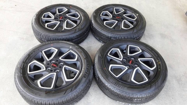 ขายล้อแม็กป้ายแดง yaris trd 15" ยางปี16 สนใจติดต่อ ตาเล็ก ล้อและยางครับ 081-3747940 ขายล้อแม็กป้ายแดง yaris trd 15" ยางปี16 สนใจติดต่อ ตาเล็ก ล้อและยางครับ 081-3747940