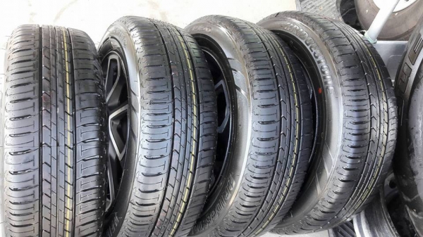 ขายล้อแม็กป้ายแดง yaris trd 15" ยางปี16 สนใจติดต่อ ตาเล็ก ล้อและยางครับ 081-3747940 ขายล้อแม็กป้ายแดง yaris trd 15" ยางปี16 สนใจติดต่อ ตาเล็ก ล้อและยางครับ 081-3747940