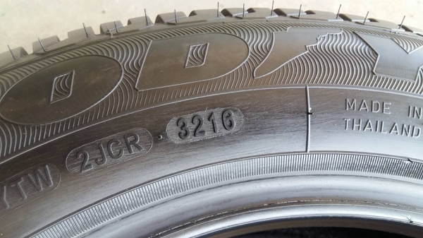 ขายยางป้ายแดง goodyear gt3 175/65r15 ยางปี16 สนใจติดต่อ ตาเล็ก ล้อและยางครับ 081-3747940