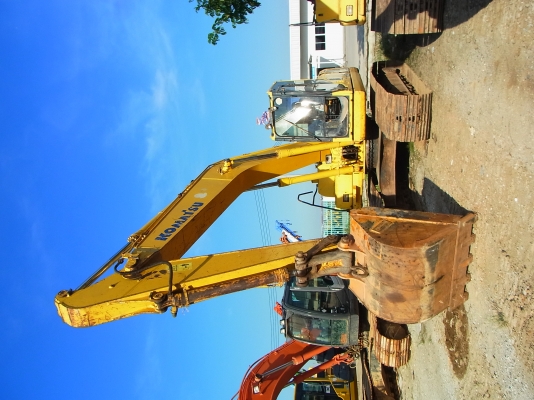ขายรถแบคโฮ Komatsu PC200 รุ่น 8 ปี 2006