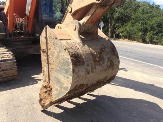 ขายรถแบคโฮ HITACHI ZX200-5G ปี 2012 ทำงาน 6,XXX ชั่วโมง