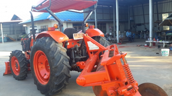 ขายรถไถ kubota รุ่น M7040 สภาพสวย ราคาประหยัด ขายรถไถ kubota รุ่น M7040 สภาพสวย ราคาประหยัด