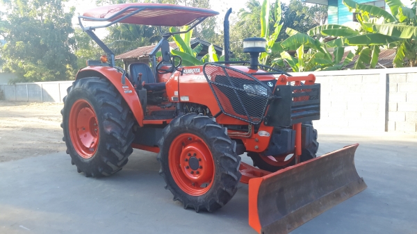 ขายรถไถ kubota รุ่น M7040 สภาพสวย ราคาประหยัด