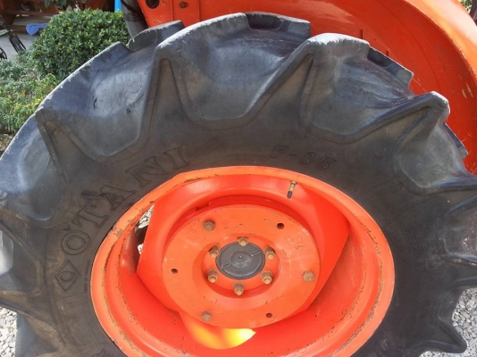 คูโบต้า L4708DT 4 WD ใบมีดดันหน้า ผานหลังใหม่