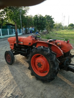 ขายคร้าบ..รถไถ 26 แรง พร้อมคัมพ์ข้าว!! สภาพพร้อมใช้งานครับ