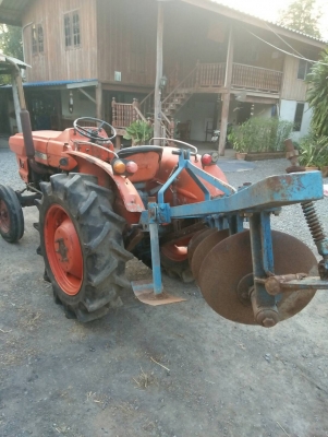 ขายรถไถนา 26 แรง. พร้อมผาน สภาพใช้งานได้เลยครับผม ขายรถไถนา 26 แรง. พร้อมผาน สภาพใช้งานได้เลยครับผม