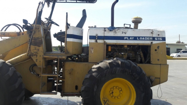 ขายรถตัก KOMATSU 515 เอวอ่อนสภาพพร้อมไช้